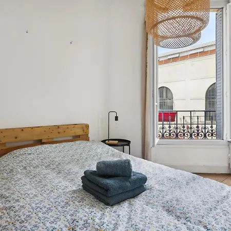 Comfort And Modernity At Saint-ouen